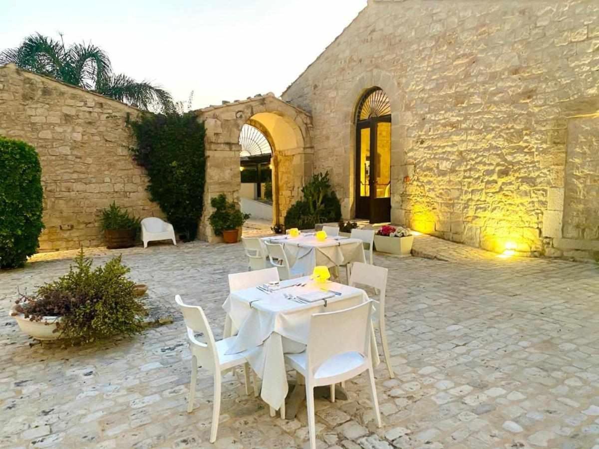 Torre Dantona Country Suites Поццалло Екстер'єр фото