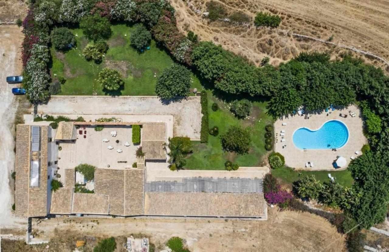 Torre Dantona Country Suites Поццалло Екстер'єр фото